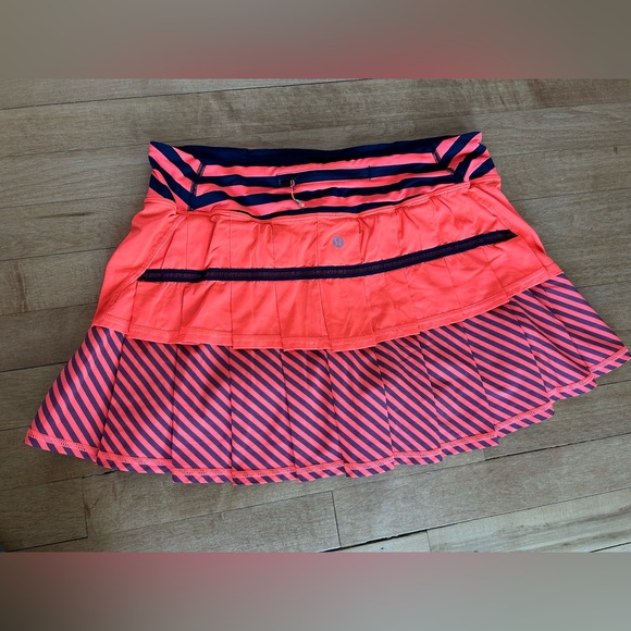 Lululemon Skort - Picture 1 of 4